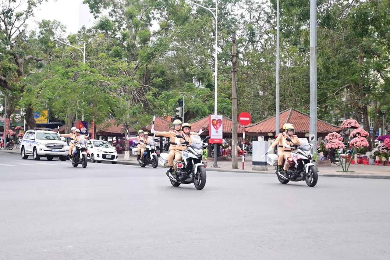 Phân luồng giao thông tạm thời phục vụ kỷ niệm 70 năm Ngày giải phóng Hải Phòng và Lễ hội Hoa Phượng Đỏ 