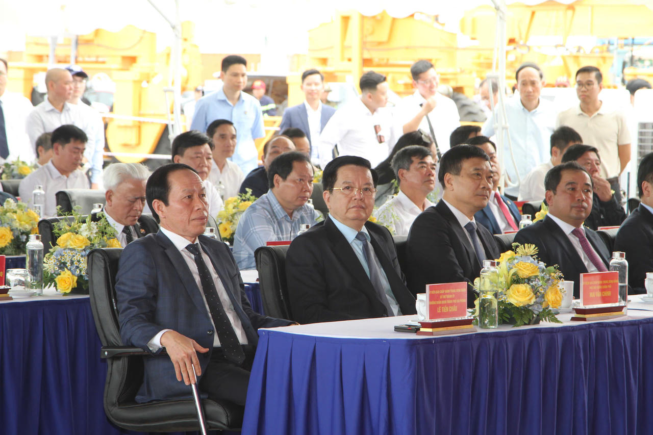 Chủ tịch nước Lương Cường dự khánh thành bến Cảng container quốc tế số 3&4 Lạch Huyện