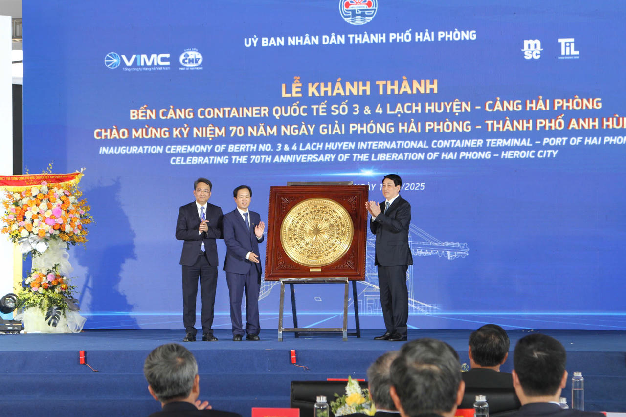 Chủ tịch nước Lương Cường dự khánh thành bến Cảng container quốc tế số 3&4 Lạch Huyện