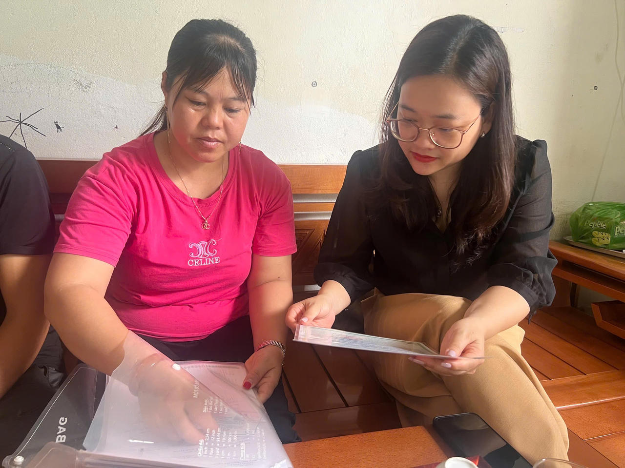 Nữ cán bộ trợ giúp pháp lý ‘nặng lòng’ với nghề 