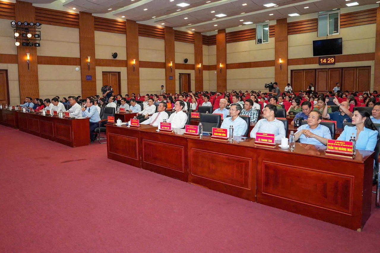 Hải Phòng: Biểu dương tập thể, cá nhân có thành tích xuất sắc trong công tác báo chí 