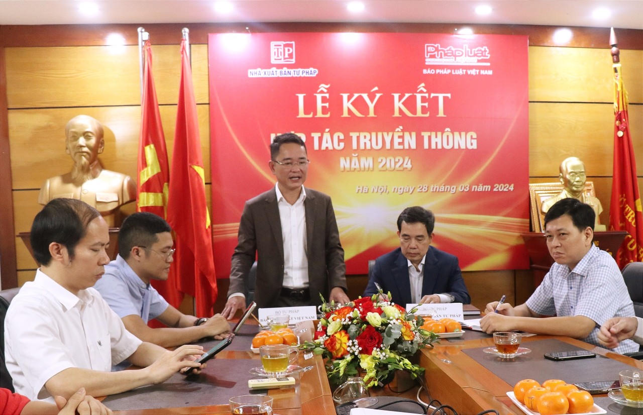 Báo Pháp luật Việt Nam ký kết hợp tác truyền thông với Nhà xuất bản Tư pháp