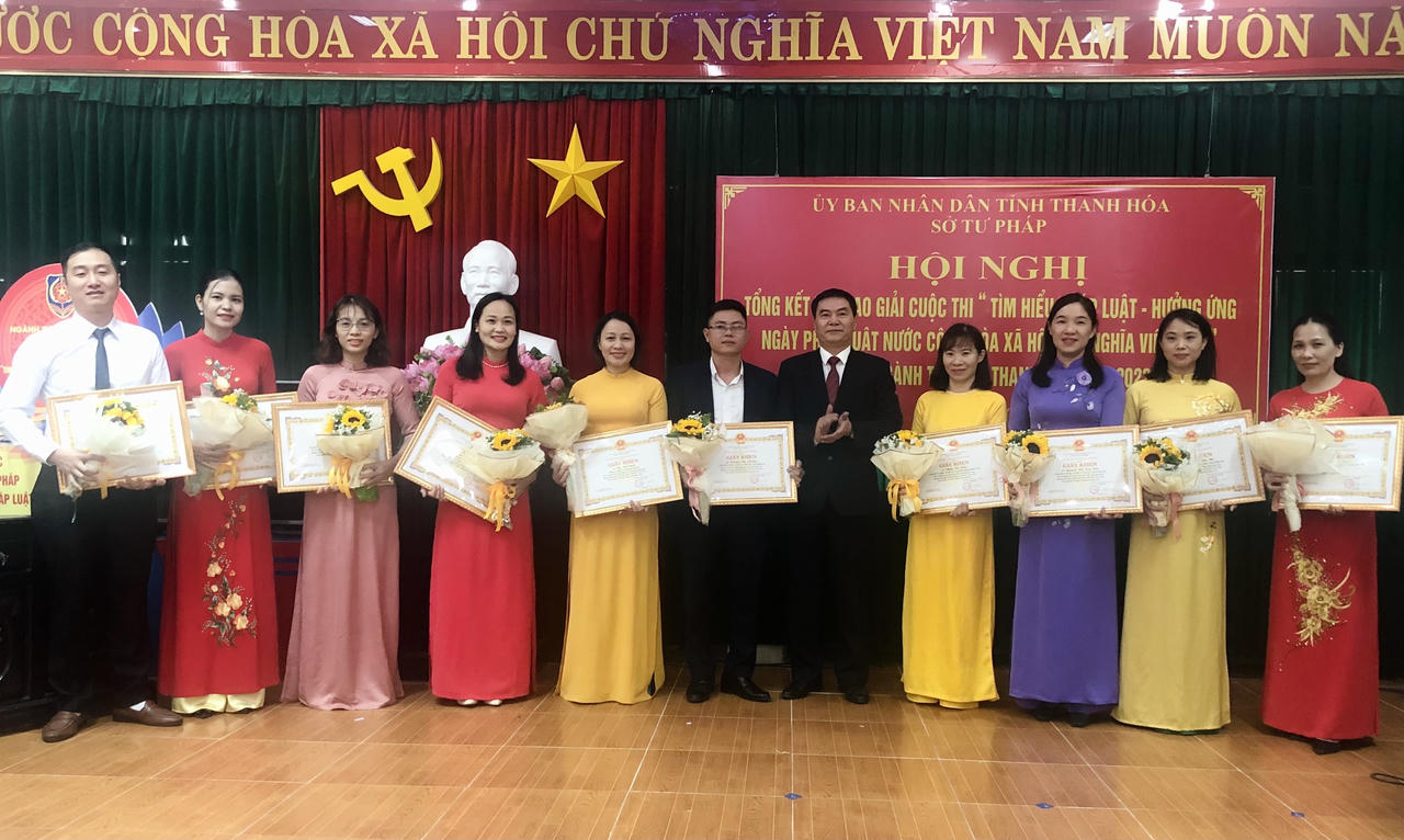 Thanh Hoá trao giải cuộc thi Tìm hiểu pháp luật – Hưởng ứng Ngày Pháp luật Việt Nam