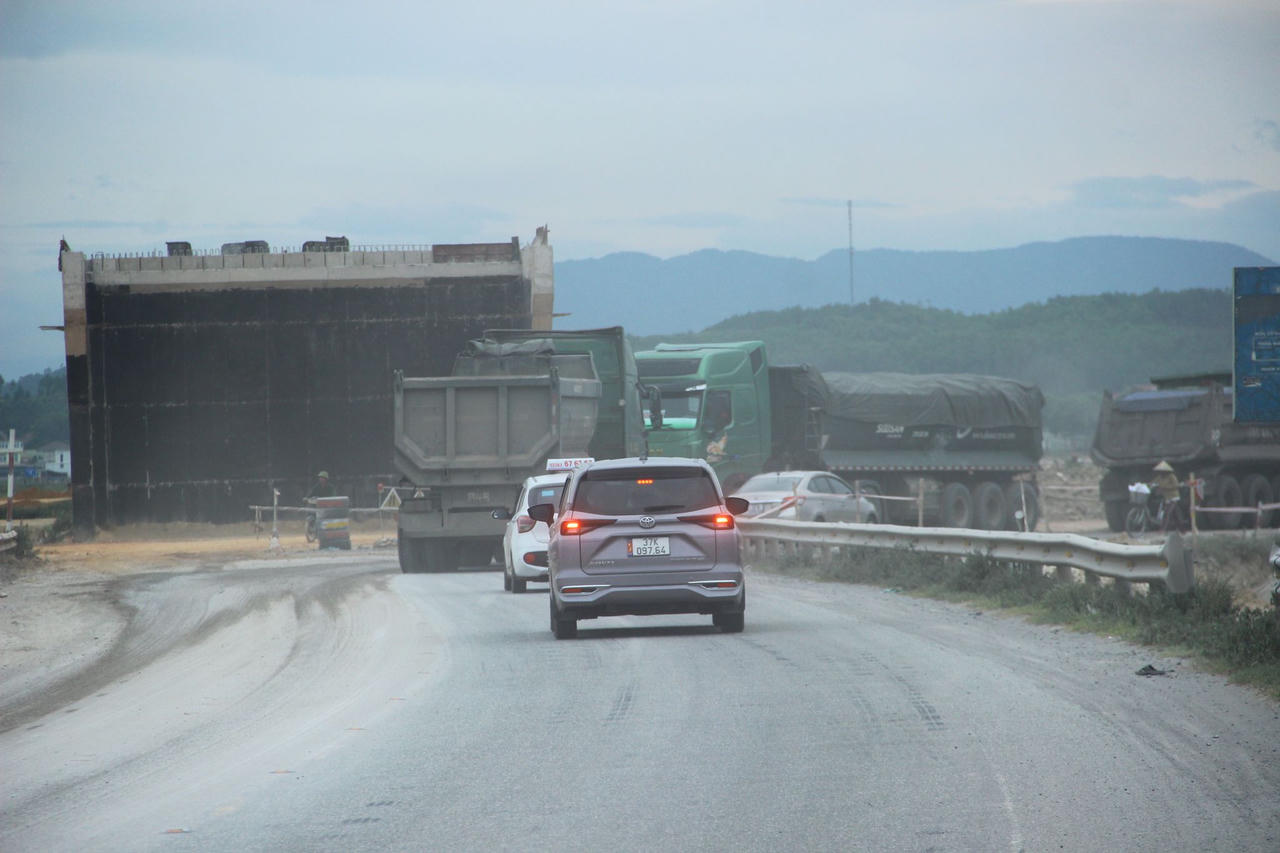 Bất cập trong quá trình thi công cao tốc Bắc – Nam đoạn qua tỉnh Nghệ An