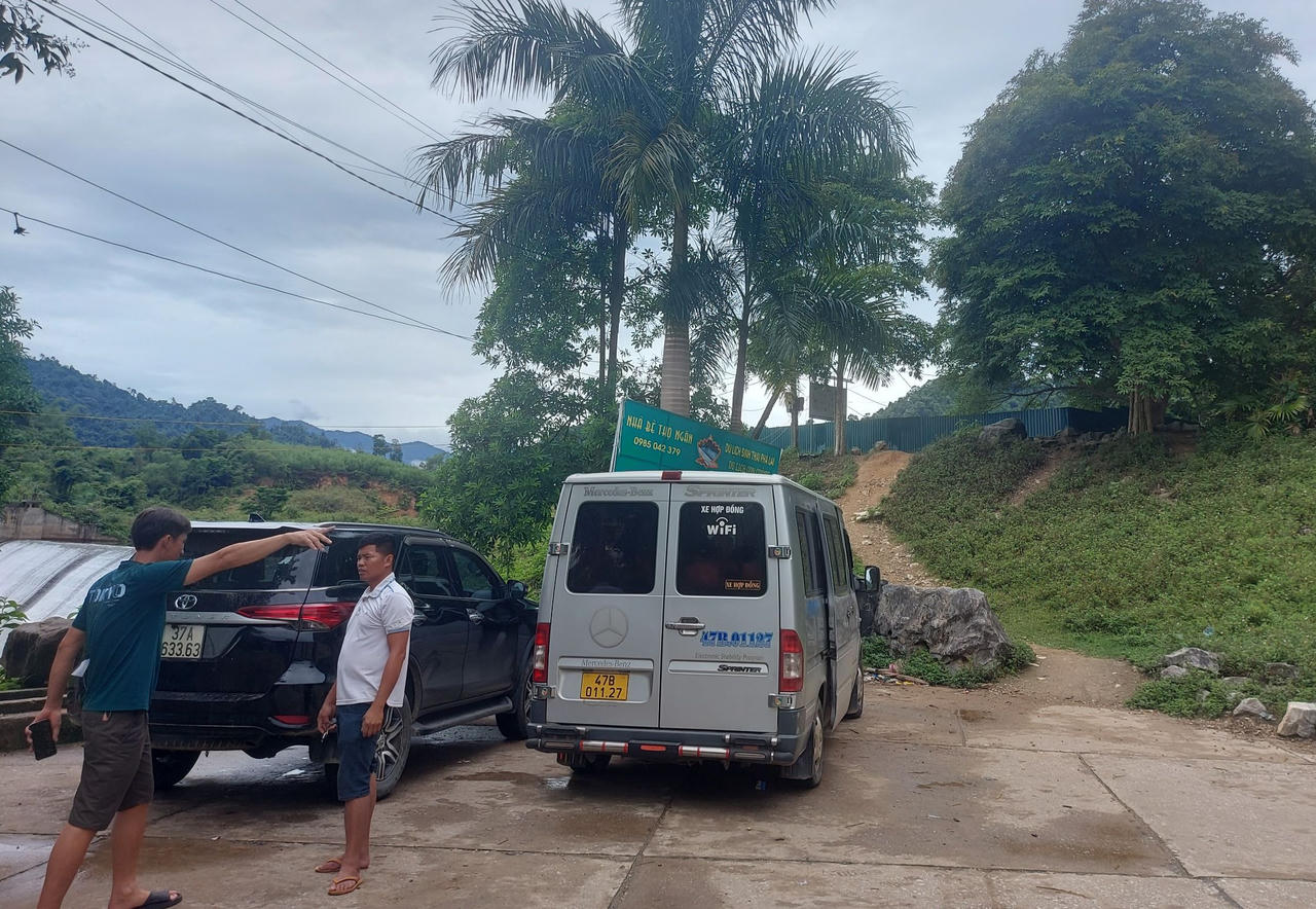 Vì sao khó chấm dứt hoạt động kinh doanh tự phát tại đập Phà Lài?