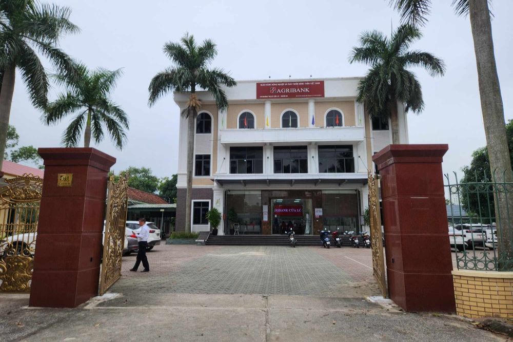 Phó Giám đốc công ty cướp ngân hàng lĩnh án 4 năm tù 