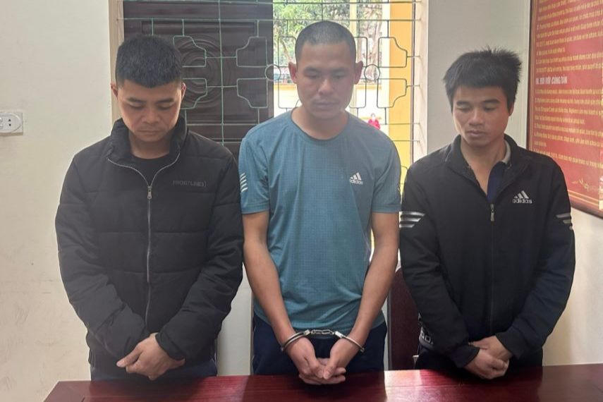 Điều tra vụ tài xế ô tô 'thông' chốt, tông CSGT để chạy trốn