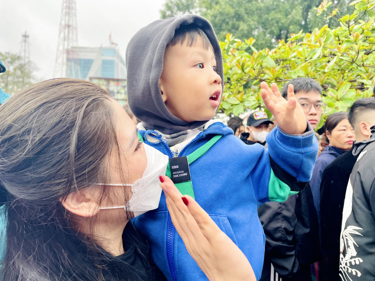 Rộn ràng cảnh thanh niên Hà Nội và các tỉnh, thành lên đường tòng quân