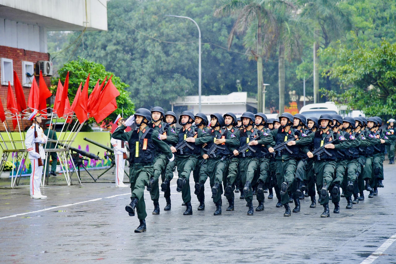 Những hình ảnh đẹp của lực lượng vũ trang Nghệ An tại lễ ra quân huấn luyện 