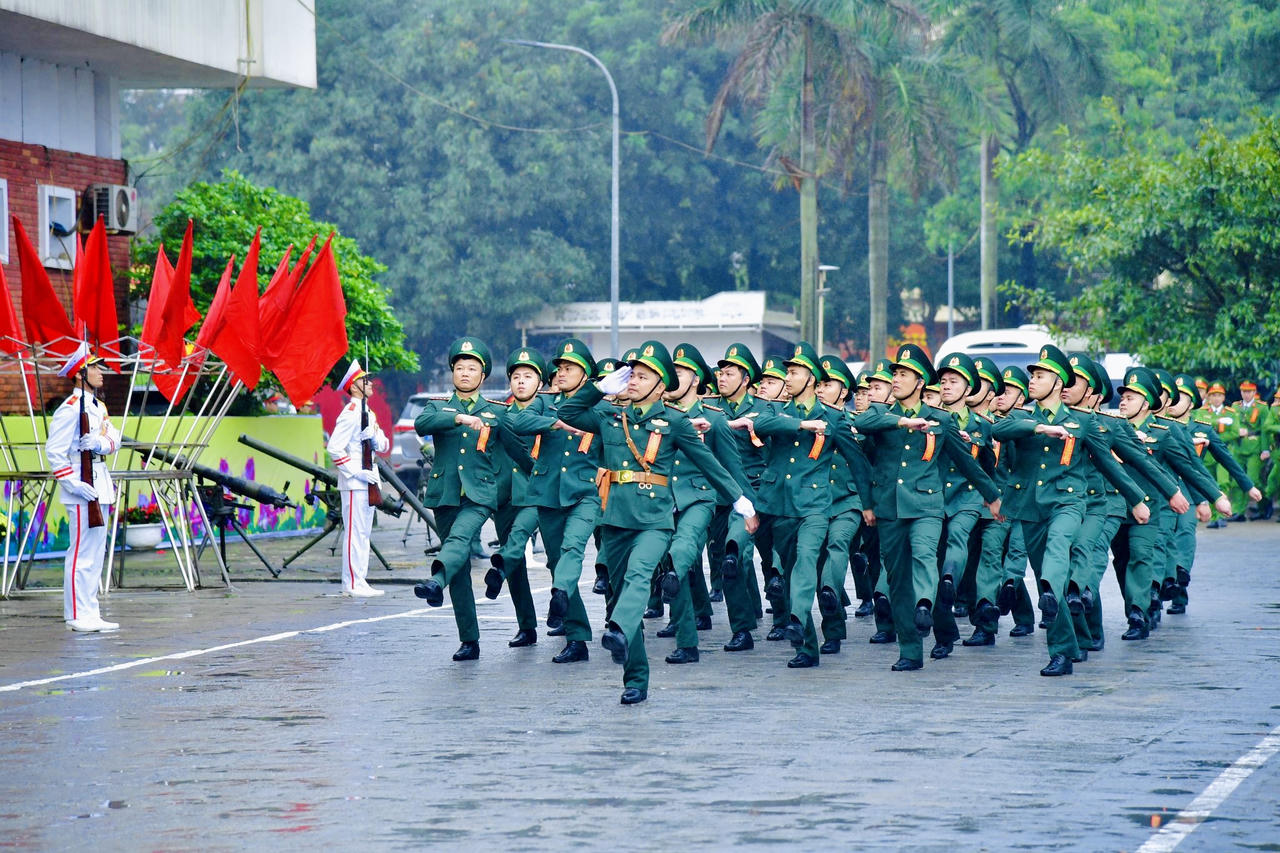 Những hình ảnh đẹp của lực lượng vũ trang Nghệ An tại lễ ra quân huấn luyện 