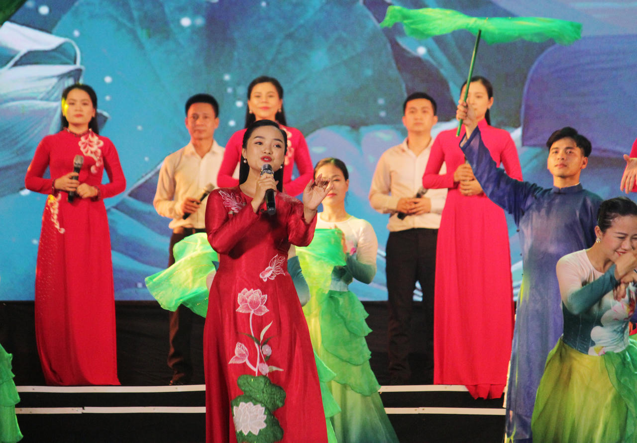 Khai mạc Lễ hội Làng Sen năm 2024 