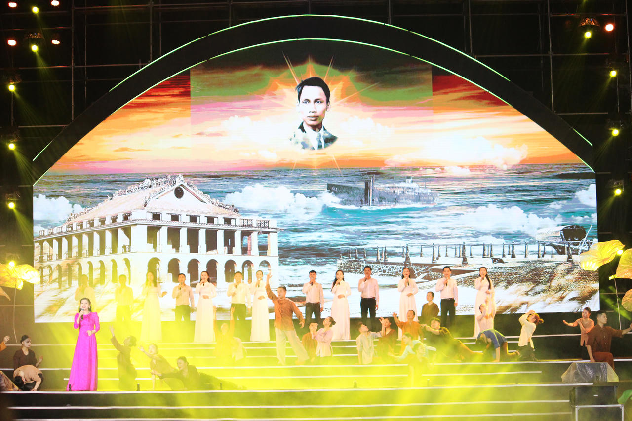 Khai mạc Lễ hội Làng Sen năm 2024 