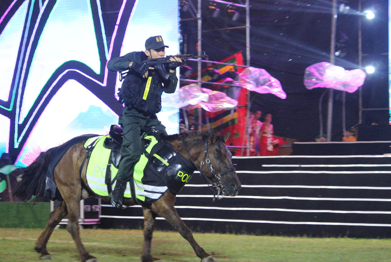 Khai mạc Lễ hội Làng Sen năm 2024 