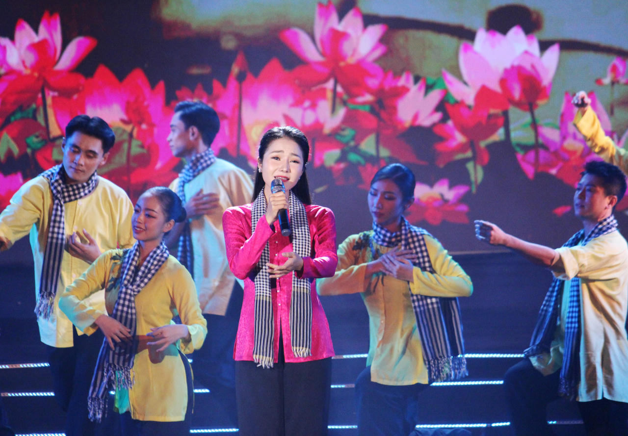 Đặc sắc chương trình nghệ thuật 'Từ Làng Sen đến Thành phố Hồ Chí Minh'