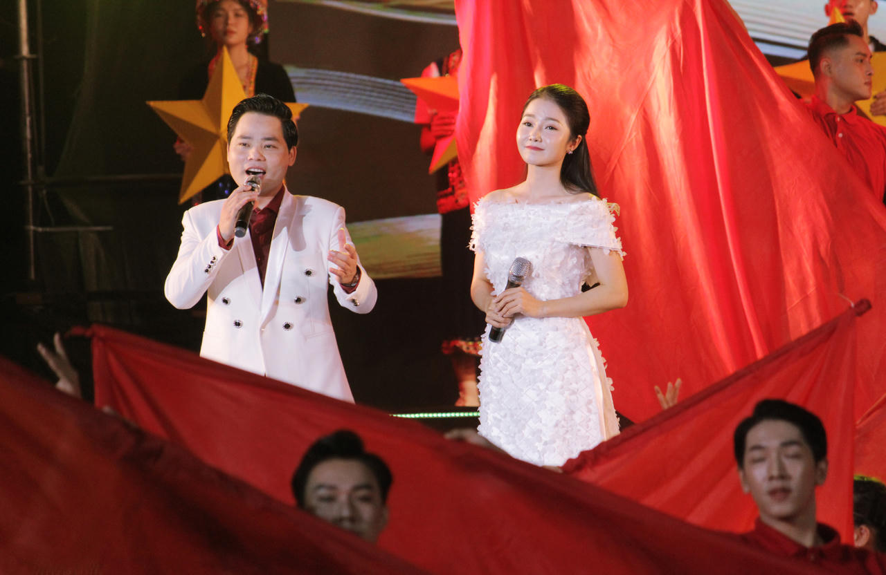 Đặc sắc chương trình nghệ thuật 'Từ Làng Sen đến Thành phố Hồ Chí Minh'