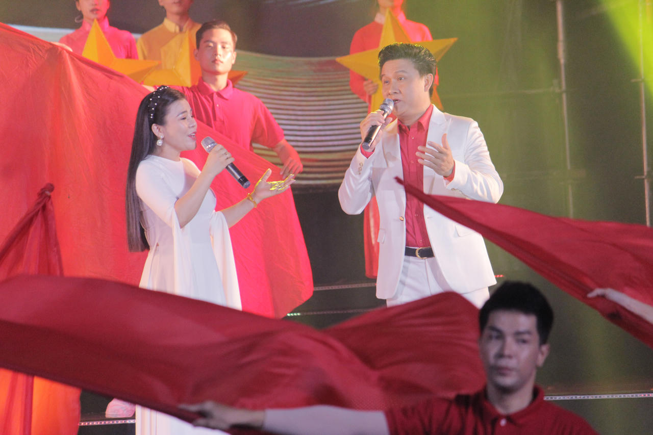 Đặc sắc chương trình nghệ thuật 'Từ Làng Sen đến Thành phố Hồ Chí Minh'