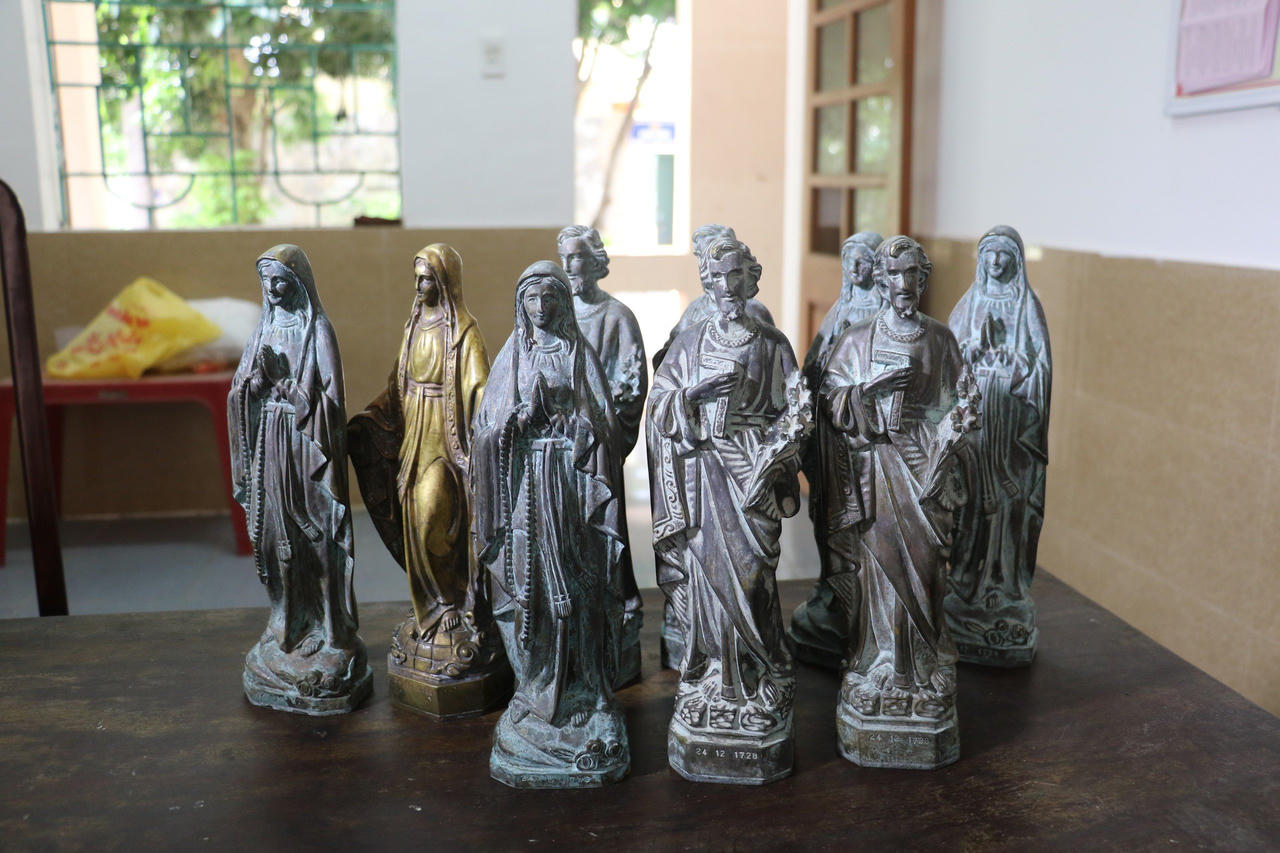 Bắt đối tượng lừa bán tượng cổ 'rởm'