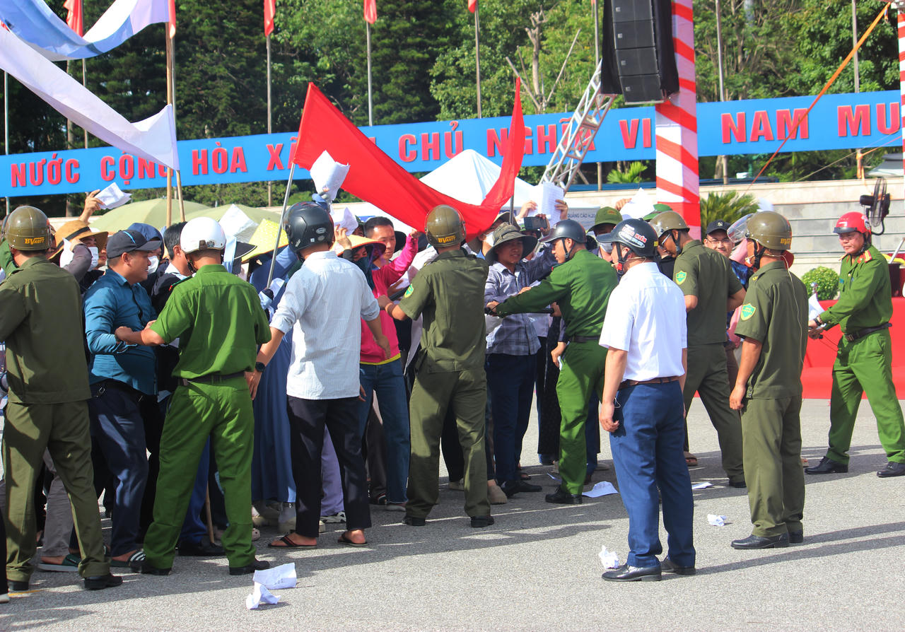 Các địa phương đồng loạt ra mắt lực lượng tham gia bảo vệ ANTT ở cơ sở