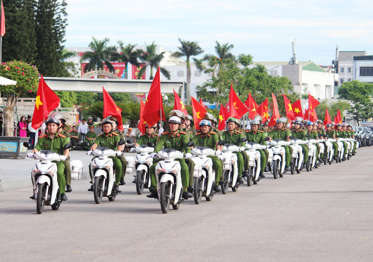 Các địa phương đồng loạt ra mắt lực lượng tham gia bảo vệ ANTT ở cơ sở