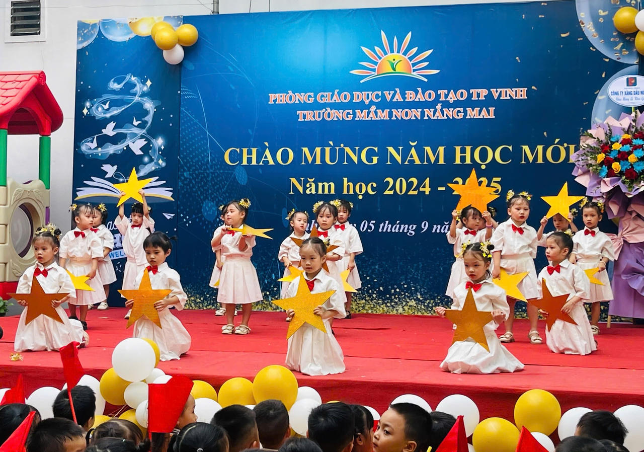 Không khí háo hức chào đón năm học mới tại khắp các tỉnh thành cả nước