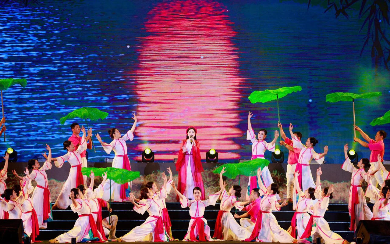 Dân ca ví, giặm - hồn quê xứ Nghệ mãi tỏa sáng