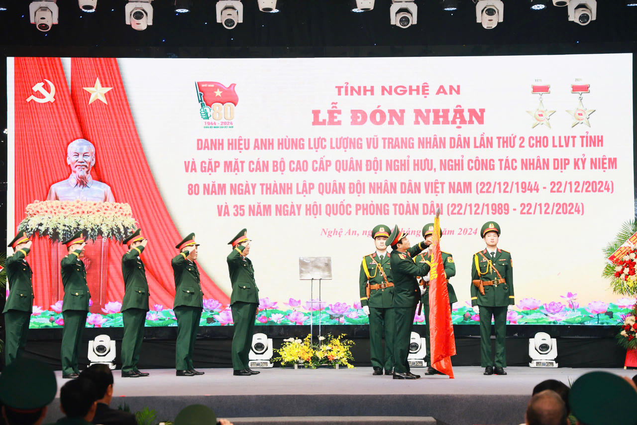 Lực lượng vũ trang tỉnh Nghệ An đón nhận danh hiệu Anh hùng lực lượng vũ trang lần 2