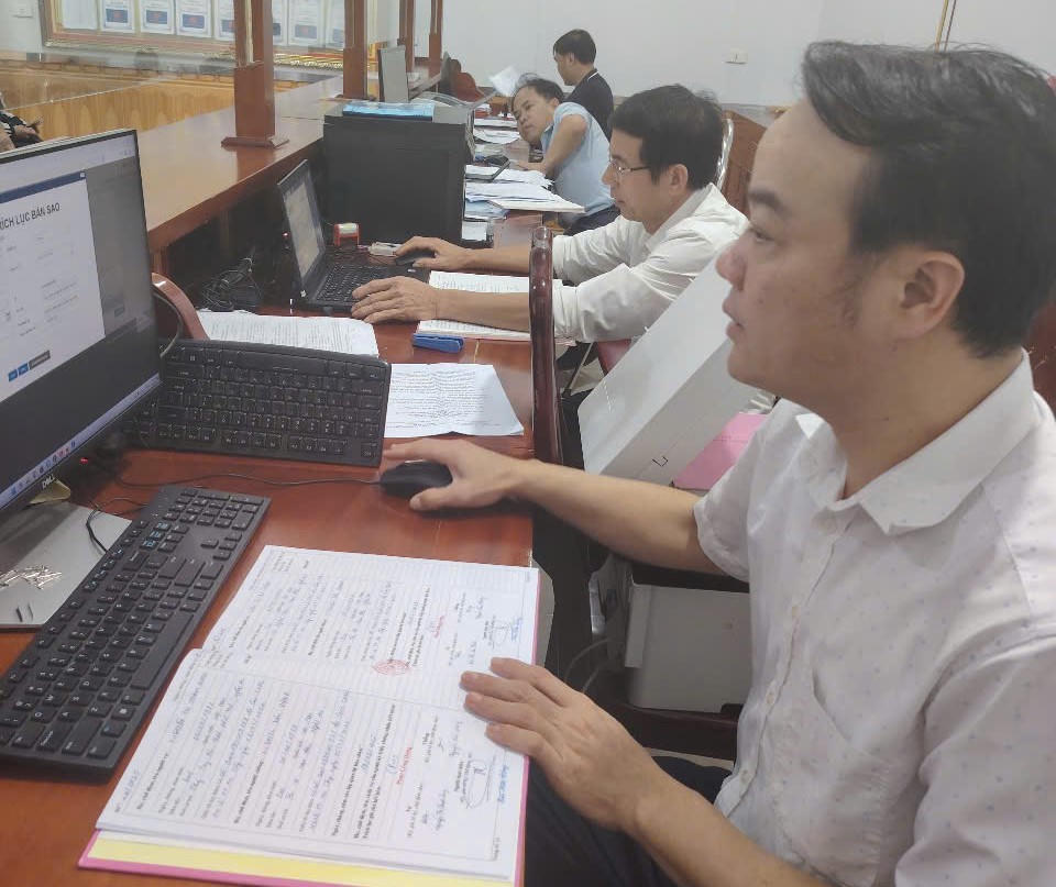 Nghệ An: Chiến dịch 30 ngày đêm hoàn thành số hóa hộ tịch