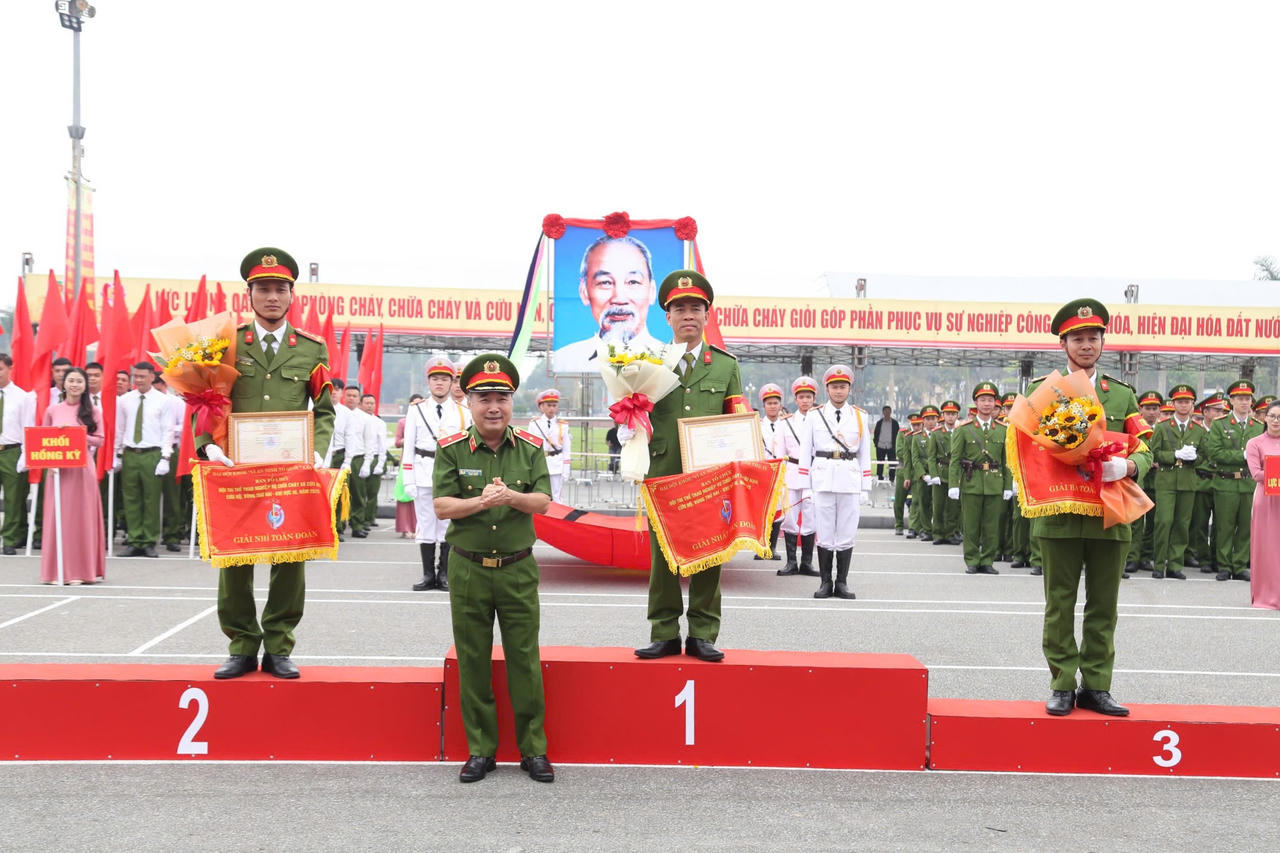 Khai mạc hội thi nghiệp vụ chữa cháy và cứu nạn, cứu hộ khu vực 3