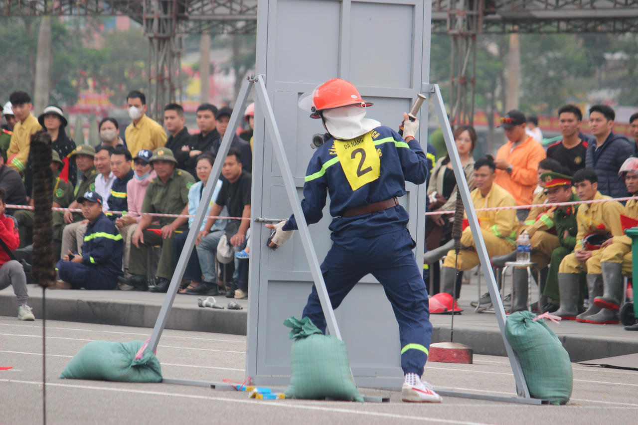 Khai mạc hội thi nghiệp vụ chữa cháy và cứu nạn, cứu hộ khu vực 3