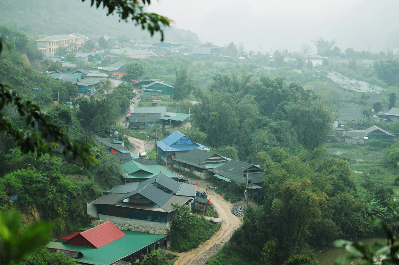 Khi người Mông làm du lịch