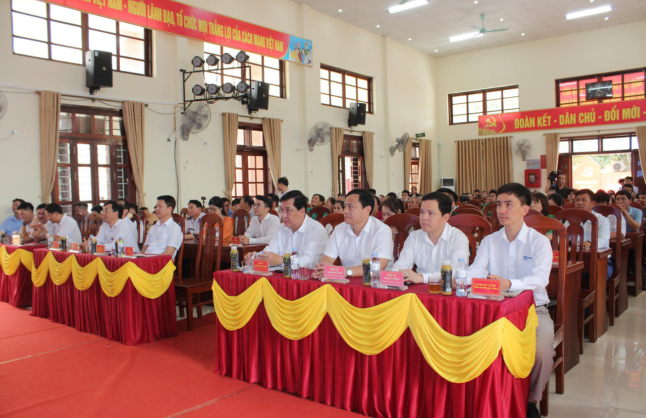 Nghệ An: Lan tỏa chương trình "Cùng ngư dân thắp sáng đèn trên biển"