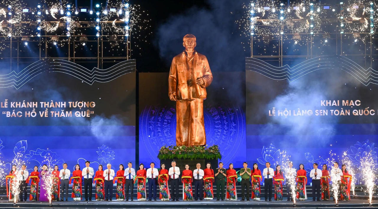 Tổng Bí thư Tô Lâm dự Khai mạc Lễ hội Làng Sen toàn quốc 2025