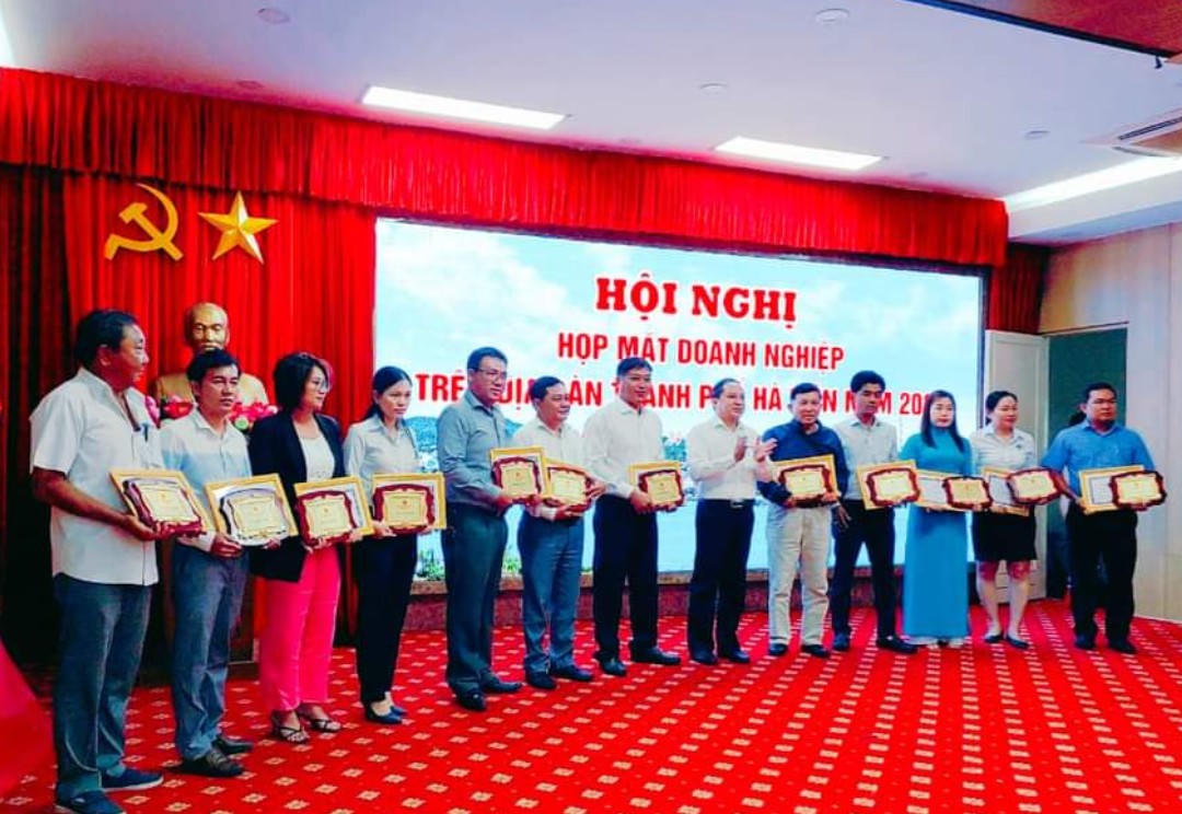 Doanh nghiệp đóng vai trò nòng cốt phát triển kinh tế - xã hội của TP Hà Tiên