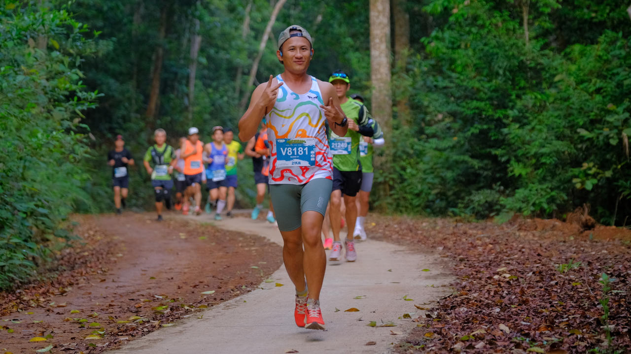 Sôi động Giải chạy bán Marthon Kon Chư Răng: Khám phá viên ngọc xanh 2024