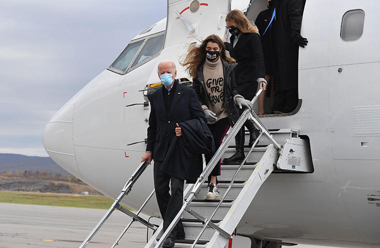 Bầu cử Tổng thống Mỹ: Dựng hàng rào quanh Nhà Trắng đề phòng bất ổn