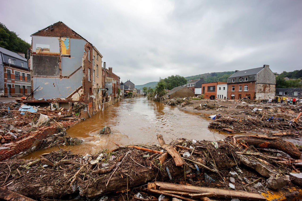 Chùm ảnh lũ lụt ở châu Âu khiến ít nhất 153 người chết