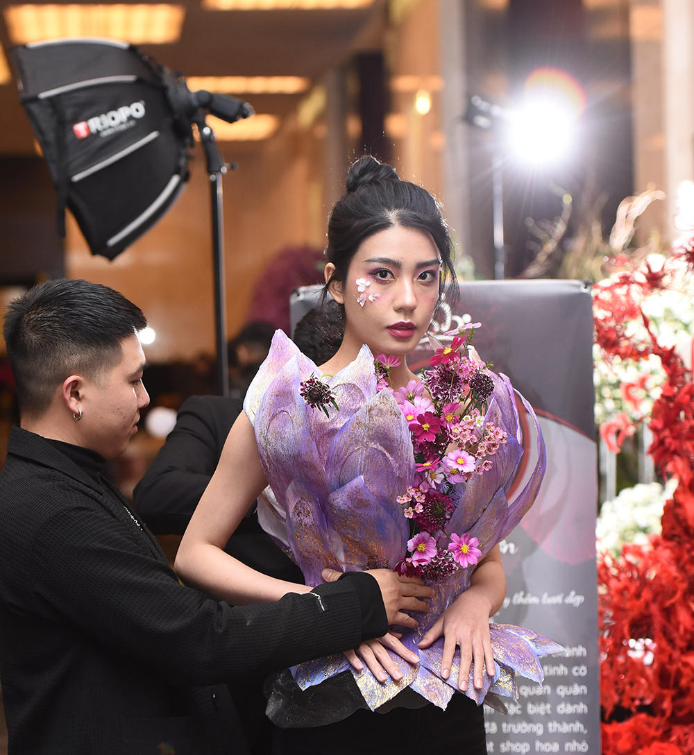 Khi nghệ thuật cắm hoa được khéo léo kết hợp với tinh thần thời trang