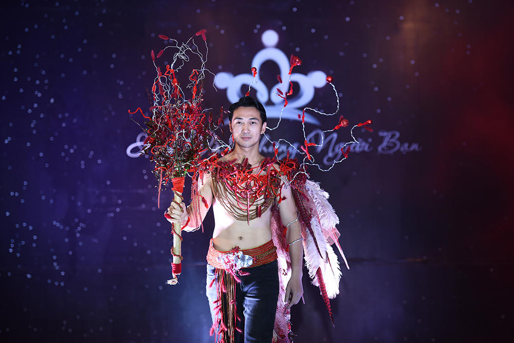 Khi nghệ thuật cắm hoa được khéo léo kết hợp với tinh thần thời trang