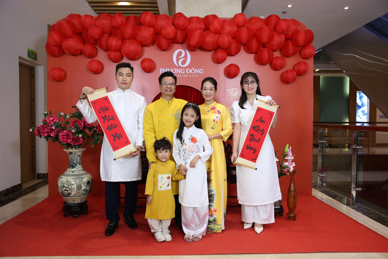 Mỗi gói khám sức khỏe góp thêm một hy vọng cho người lao động nghèo về quê ăn Tết 