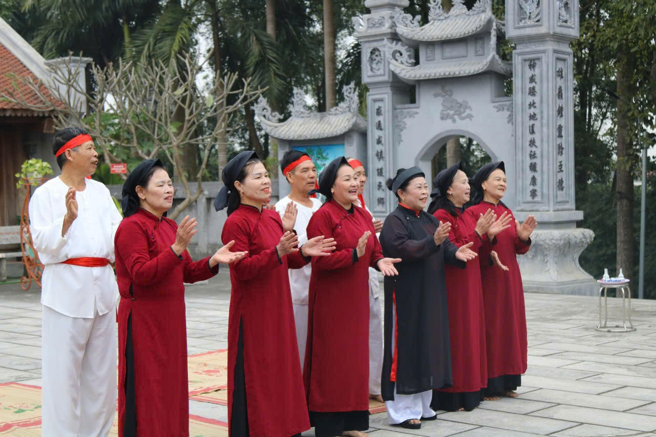 Trăn trở của người giữ “hồn” hát Xoan cổ 