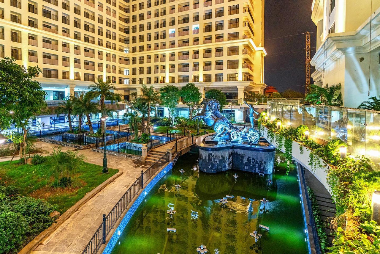 Những khu vườn trong phố đắt giá của 'Nhà Sunshine'