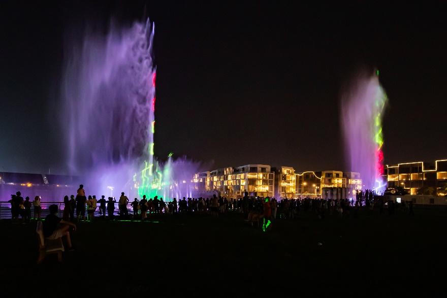 Hàng nghìn người dân đổ về The Global City, tâm điểm vui chơi, giải trí mới của TP HCM