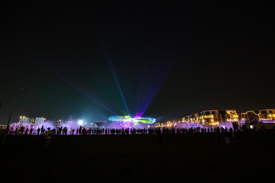 Hàng nghìn người dân đổ về The Global City, tâm điểm vui chơi, giải trí mới của TP HCM