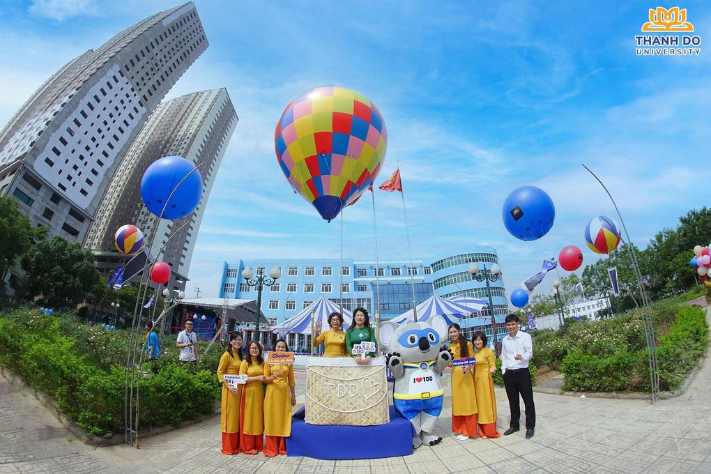 Đại học Thành Đô khai giảng năm học mới 2022 - 2023