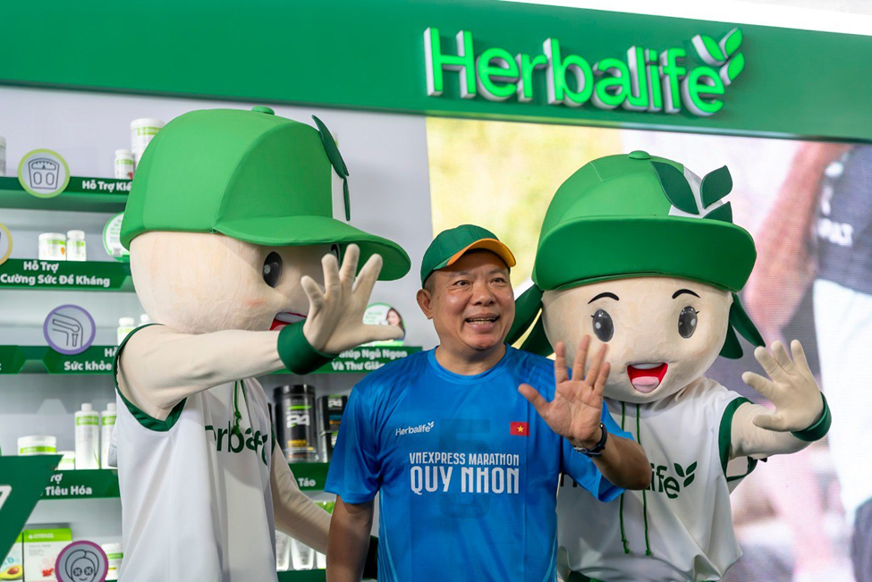 VnExpress Marathon Quy Nhơn 2024 - Herbalife người bạn đồng hành thủy chung vì sức khỏe cộng đồng