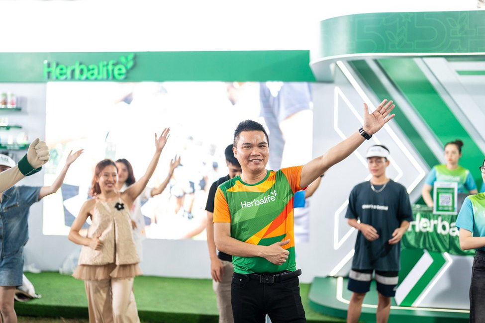 VnExpress Marathon Quy Nhơn 2024 - Herbalife người bạn đồng hành thủy chung vì sức khỏe cộng đồng