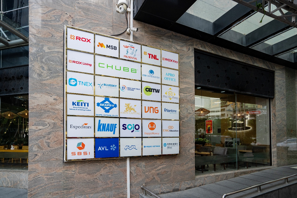 Tòa nhà trên đường Nguyễn Chí Thanh đổi tên thành ROX Tower 