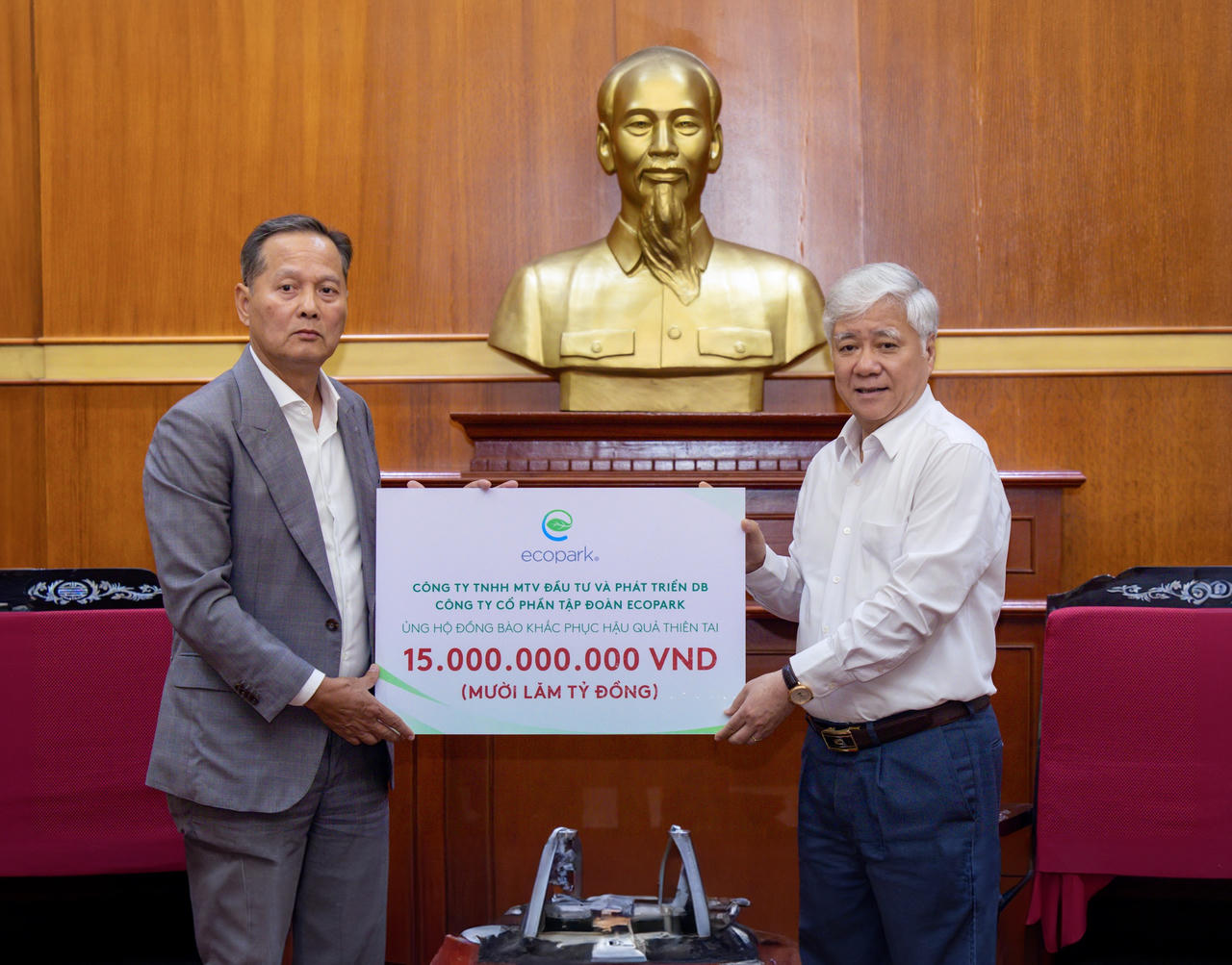 Nhà sáng lập Ecopark ủng hộ 20 tỷ đồng chung tay cùng đồng bào vượt qua bão lũ