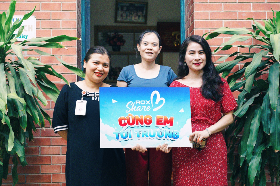 ROX Share nâng bước em tới trường cùng làng trẻ em SOS Hà Nội