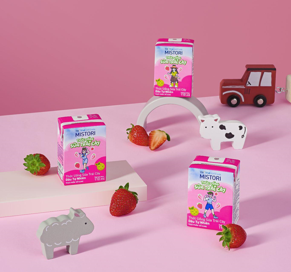 Mẹ an tâm để bé tự chọn thức uống yêu thích với TH true JUICE milk MISTORI 